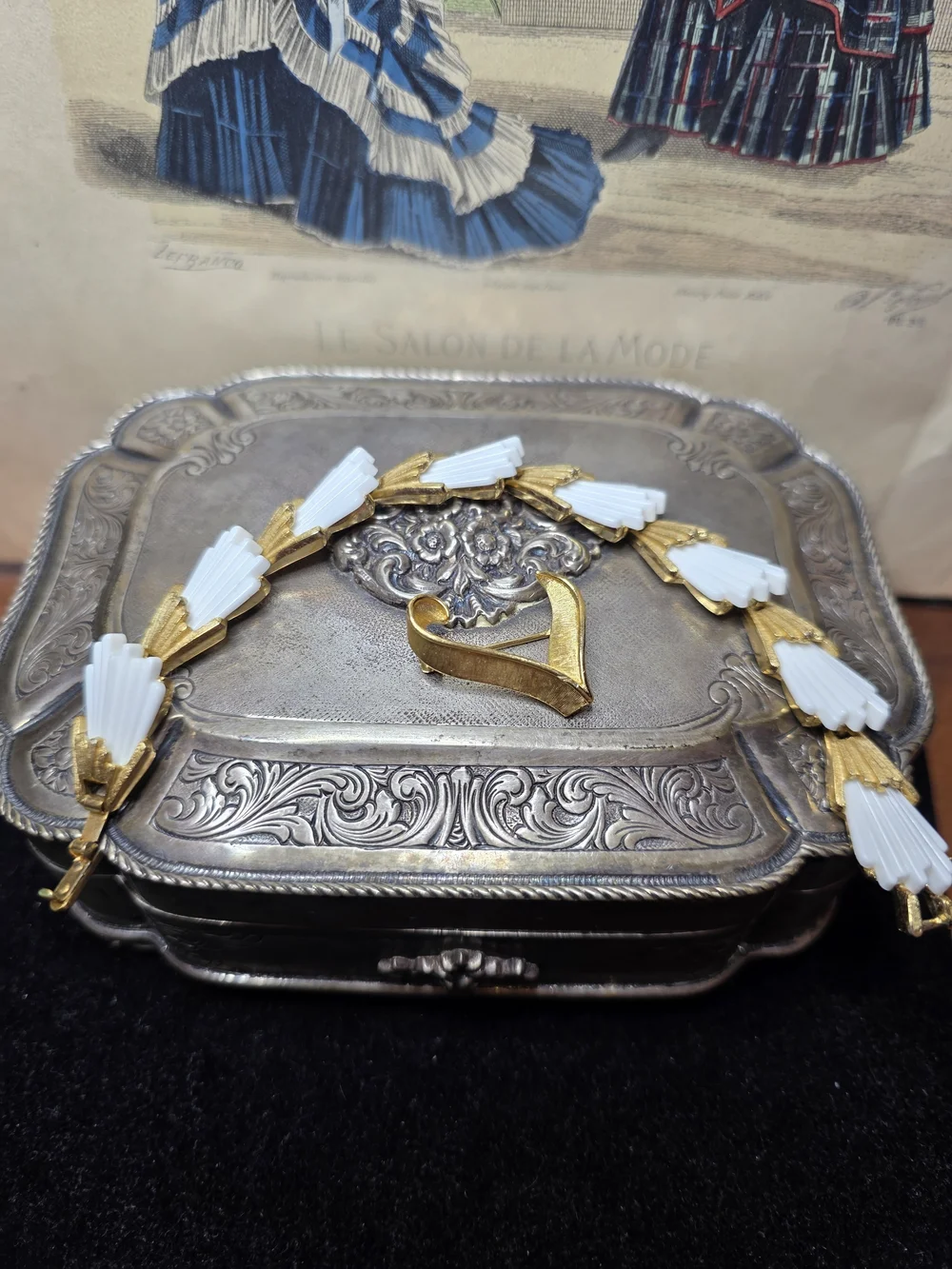 Trifari Gold-Tone Bracelet with White Fan Links and Brooch 